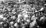 Митинг жителей Омска в связи с вероломным нападением немецко-фашистских захватчиков на Советский 